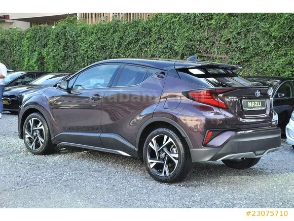 Toyota C-HR 1.8 Hybrid Passion X-Pack Image 3